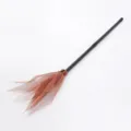 Balai de sorcière Halloween démontable avec poils en maille, idéal pour cosplay et décoration. - Balai en maille rigide orange et noir