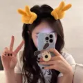 Cute plush scissor hand headband detail, funny yellow gesture hair hoop for women photo props. - Yellow Peace Sign