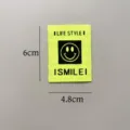 Etichetta in tessuto smile giallo fluorescente patch vestiti DIY 6x4.8cm distintivo decorativo - Toppa Tessuta Smiley Giallo Neon (zm236)