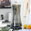 Minimalistische rauchgraue Glasvase mit Goldrand, elegante nordische Blumendeko. - S / Rauchgrau Goldrand