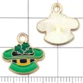 Grüner Kleeblatt Hut Anhänger Legierung Emaillierte DIY Schmuck Zubehör für Armbänder Ketten - 1 Stk. Grüner Emaillierter Kleeblatt Hut 14*15mm