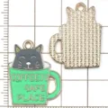 Ciondolo in metallo gatto smaltato in tazza da caffè per braccialetto collana creazione gioielli. - Gatto Grigio Tazza Verde / 1 Pezzo/Confezione / Grigio