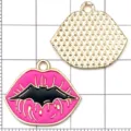 Rosa emaillierte Lippen Fledermaus Metall Anhänger DIY Halloween Schmuck Zubehör 10Stk - Halloween Tödliche Rosa Lippen