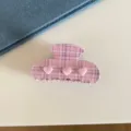 Pince à cheveux à carreaux rose avec de jolis cœurs et strass, accessoire très élégant. - Style à Carreaux Coeur Rose