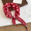 Rode paisley zijden sjaal ketting vrouwen nek decoratie overhemd bijpassende driehoekige sjaal - Rode Vintage Bloemen Sjaal