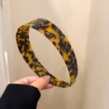 Retro Schildpatt Haarreif für Damen, stilvoller breiter Haarreifen und elegantes Haaraccessoire. - Gelber Leopard