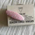 Détail de pince à cheveux BB rose à pois, accessoire mignon pour coiffure de frange quotidienne. - Ovale / Rose