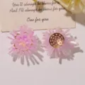 Rosa Perlen Blume DIY Zubehör Detailansicht zeigt Vorderseite und Metallbasis für Basteln. - Rosa