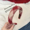 Rotes kariertes Woll-Haarband mit breitem Design, flauschiges Damen-Accessoire für den Winter. - Rot-Weiß Feinkariert (Modell C)