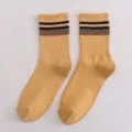 Calzini da uomo gialli a righe nere, calze sportive in cotone traspirante per uso quotidiano. - Taglia unica / Curcuma