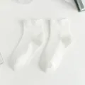 Calzini corti bianchi da donna, cotone puro, stile semplice e comodo per ogni giorno. - Taglia unica / Modello corto