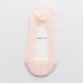 Calzini fantasmino in pizzo rosa da donna, scarpetta estiva invisibile con fondo in cotone morbido. - Taglia unica / Rosa