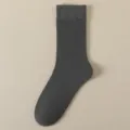 Calze da uomo a tubo medio in cotone grigio scuro tinta unita, traspirante inverno - Grigio scuro