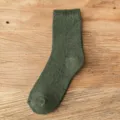 Calze invernali termiche spesse da uomo in spugna verde scuro tinta unita calde e comode. - Taglia unica / Verde Scuro