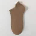 Herren einfarbige niedrige kurze Socken, atmungsaktive Baumwoll-Ankelsocken für den Sommer. - Einheitsgröße / Camel