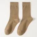 Herren einfarbige khaki Wadenstrümpfe aus Baumwolle, atmungsaktive Freizeitsocken. - Einheitsgröße / Camel