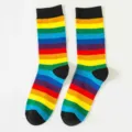 Chaussettes mi-hautes rayées arc-en-ciel pour femmes, chaussettes en coton colorées tendance. - Taille unique / Bord-côte Noir