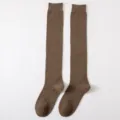 Einfarbige braune Kniestrümpfe für Damen, bequeme gestrickte lange Baumwollsocken Alltag. - Einheitsgröße / Kaffeebraun