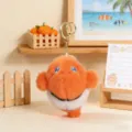 Gedetailleerd close-upoverzicht van een schattige clownvis pluche sleutelhanger, zachte tasbedel. - Pluche clownvis-serie - Oranje