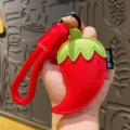 Niedlicher roter Chili-Pfeffer Leder Schlüsselanhänger, kreativer Gemüse Taschenanhänger. - Leder-Gemüse-Serie - Rote Chilischote