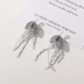 Pendientes de cuentas de medusa hechos a mano colgante gris borlas diseno joya de detalle - Gris