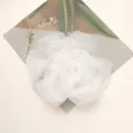 Dettaglio fiore di rosa in chiffon bianco, squisito design multistrato per accessori fai da te. - Bianco