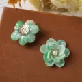 Flores de acrílico verde DIY accesorios hechos a mano con perla y base metálica para manualidades. - Verde