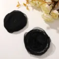 Détail d'accessoires de fleurs de rose en dentelle noire, idéal pour pinces à cheveux et bricolage. - Noir