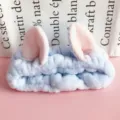 Fascia per capelli morbida con orecchie di gatto in peluche per trucco e pulizia del viso. - Blu