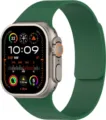 Cinturino per orologio in silicone verde motivo litchi magnetico compatibile Apple Watch Ultra. - 14mm / Trifoglio