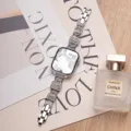 Cinturino per orologio in metallo con strass compatibile con Apple Watch accessorio di lusso - Per Apple Watch Series 1-9/SE: 38-40-41 mm e S10: 42 mm / Argento