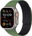 Correa de reloj de silicona magnética con patrón de lichi para Apple Watch Ultra, verde. - Verde oscuro + negro