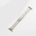 Edelstahl Metall Uhrenarmband, silbernes Glieder Ersatzarmband mit Schmetterlingsschließe. - Kompatibel mit Apple Watch 1-9/SE: 42/44/45/49mm - S10/S11: 46mm / Sternenlicht