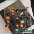 31 Nights of Fright Halloween advent calendar with thirty-one spooky collectible blind box figures. - 31 Nights of Horror Blind Box / 31 Pack