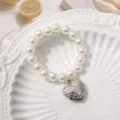 Pulsera de cuentas de perlas blancas con colgante de corazón plateado, joya elegante - Estilo 2 de 8 mm (1 unidad)