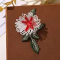 Ricamo floreale bianco fatto a mano con perle di cristallo rosse per i tuoi accessori fai da te. - Bianco