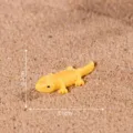 Mini figura de lagartija de resina para micro paisaje de jardineria y accesorios DIY. - Amarillo