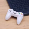 Miniature dollhouse game controller model, perfect for BJD dollhouse scene decoration props. - White