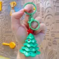 Grüner Weihnachtsbaum Schlüsselanhänger mit bunten Stern und Tasche Deko Geschenk - Weihnachtsanhänger-Serie - Weihnachtsbaum