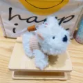 Simpatico portachiavi peluche Westie, ciondolo zaino cane bianco soffice e morbido. - Cucciolo con maglione lavorato a maglia - Albicocca