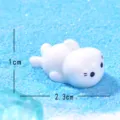 Miniatura di foca bianca in resina per decorazione di micro paesaggio e scena di neve. - Foca Sdraiata Di Lato