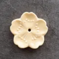 Keramik Kirschblüte Weihrauchhalter, hellgelber Räucherstäbchenhalter für Tischdeko. - Hellgelb