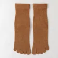 Brown mid-calf five-toe socks for yoga and fitness, comfortable retro knitted fabric daily wear. - One Size / Caramel