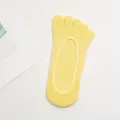 Cute yellow five toe socks for women, short cotton invisible anti-slip boat socks. - One Size / 09 Light Yellow