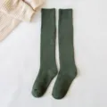Dicke grüne Damen Winter Langsocken, bequeme Baumwoll Strick Wadenstrümpfe Alltag. - Einheitsgröße / 05 Armeegrün