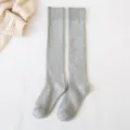 Graue dicke Frottee-Wadensocken für Damen, warme lange Wintersocken für den Alltag. - Einheitsgröße / Hellgrau