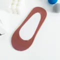 Chaussettes invisibles en silicone pour femmes unies ete coupe basse chaussettes courtes - Taille unique / 06 Rouge cuir