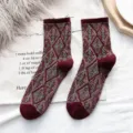 Vintage diamond knit crew socks for women, cozy winter autumn casual mid-calf hosiery. - One Size / Burgundy