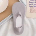 Solid color ribbed shallow-cut invisible boat socks for women, comfortable summer wear. - One Size / 03 Grey