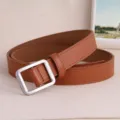 Bruine lederen damesriem met vierkante zilveren gesp casual stijl broekriem variant - Stijl Zonder Gat / camel